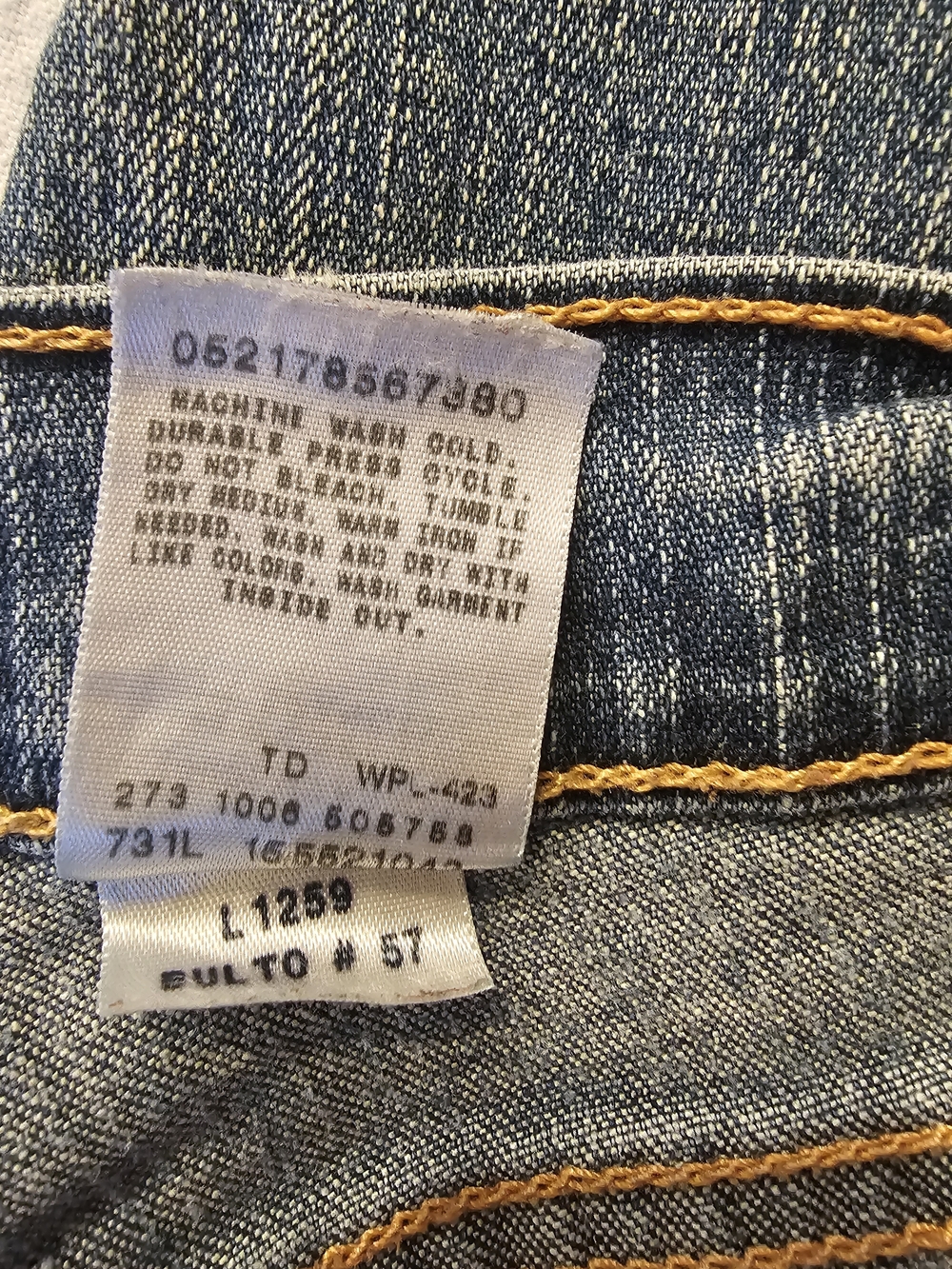 Vintage Levi's 550 Women's Relaxed Fit Tapered Jeans Distressed Blue Women 12 M - Picture 6 of 11